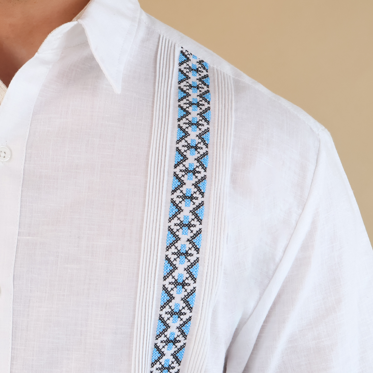 Camisa Tipo Guayabera Casual Formal con Bordado y Detalles Elegantes